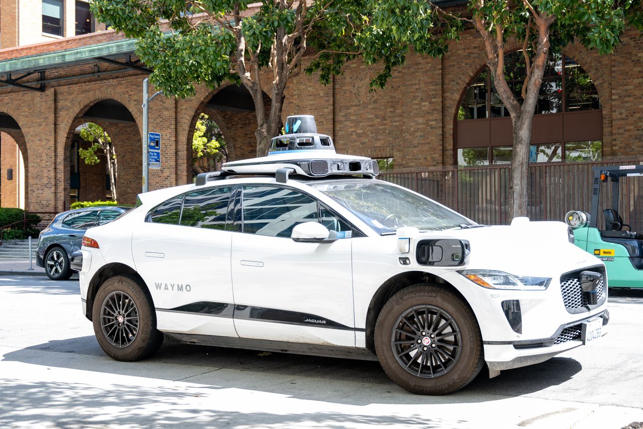 The Driverless Waymo Robotaxis Of San Francisco Are Safer Than ‘real ...